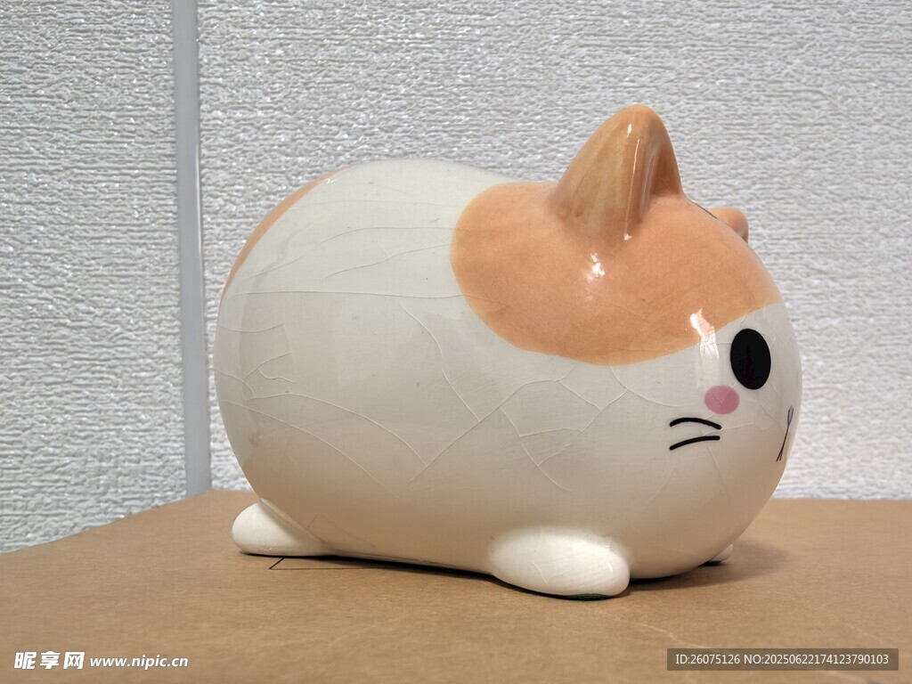 可爱猫咪造型陶瓷存钱罐