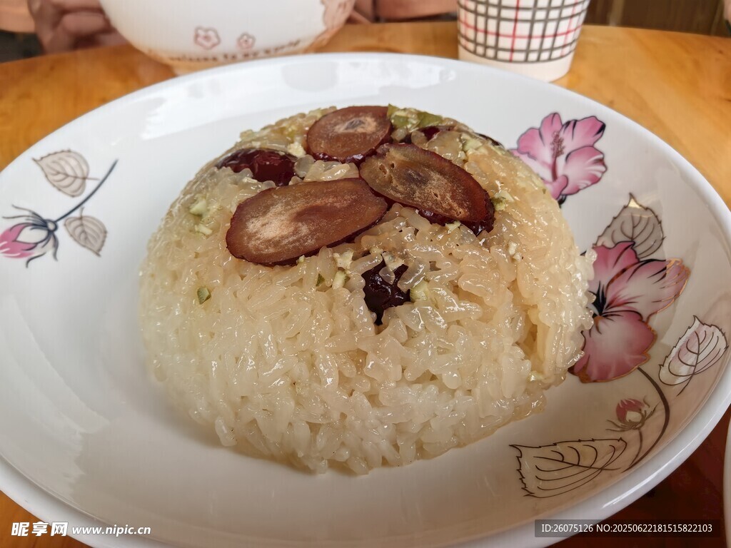 腊肠红枣糯米饭