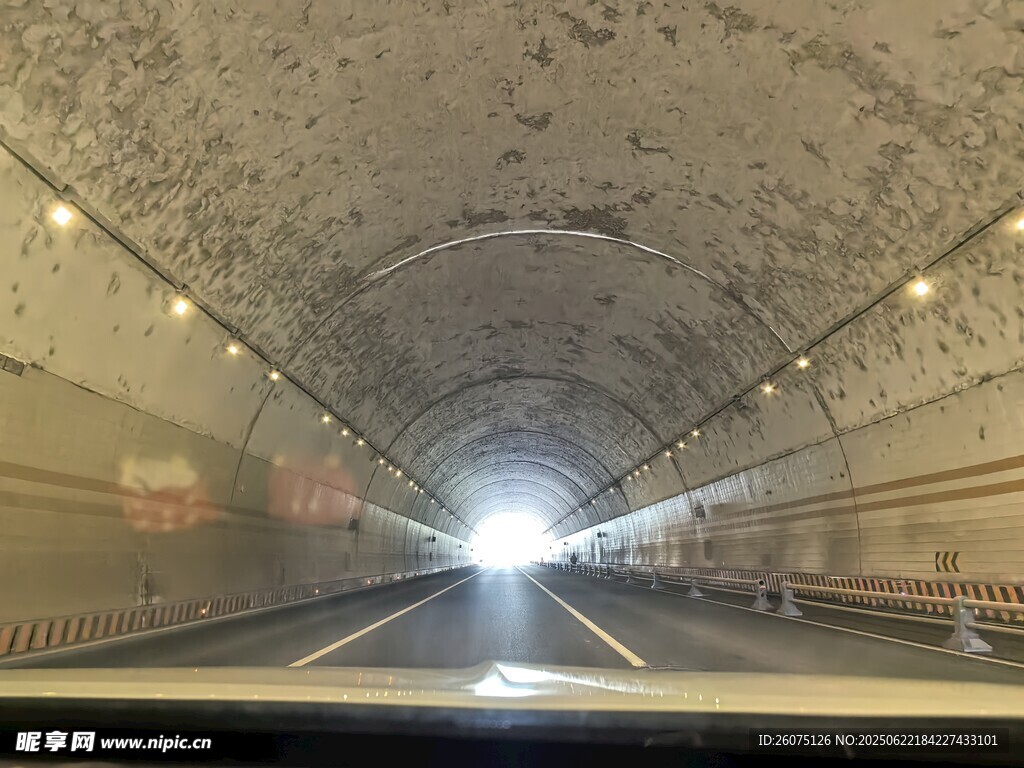隧道尽头的光明