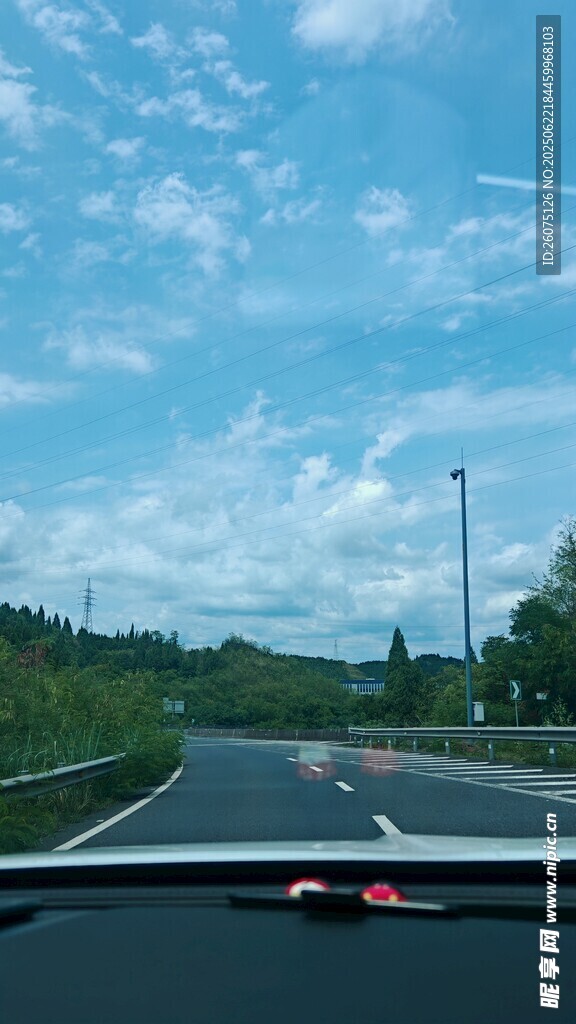 公路驾驶视角