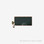 黑板旁的绿植摆件