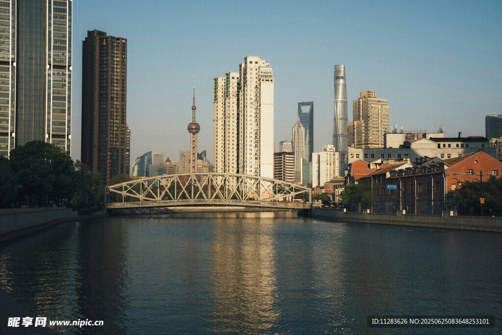 上海河畔城市风光美景