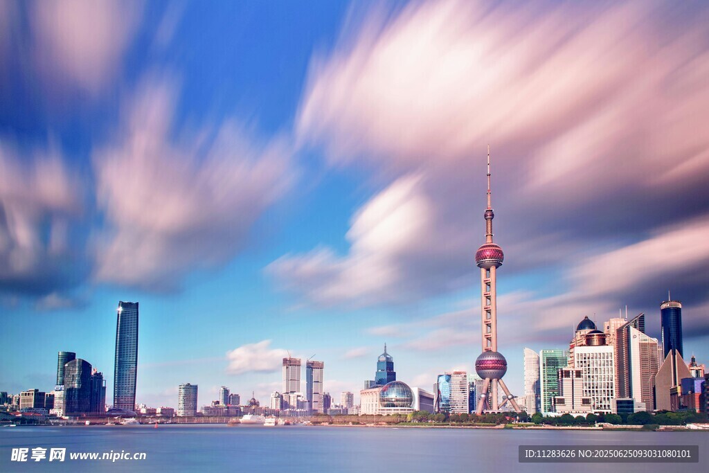 上海外滩城市天际线美景