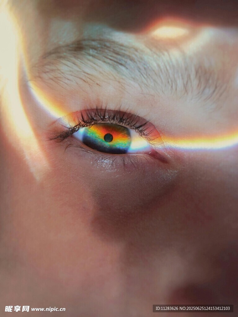 梦幻炫彩眼妆特写
