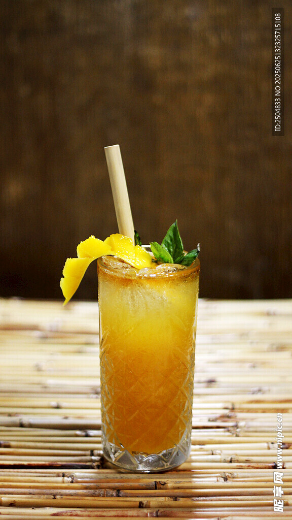 清新橙味鸡尾酒