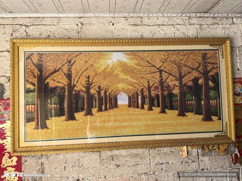 金色林荫道挂画