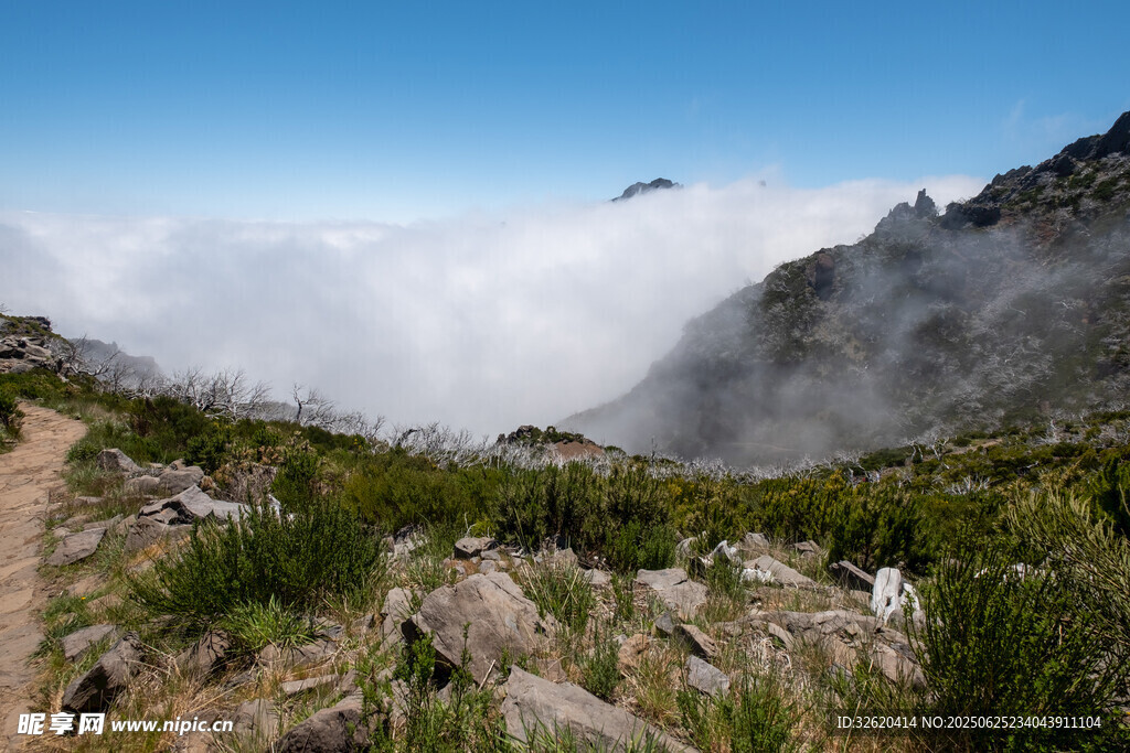 山间云海景观