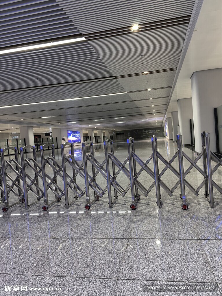 室内自动伸缩门