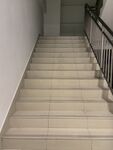 室内简约风格的瓷砖楼梯