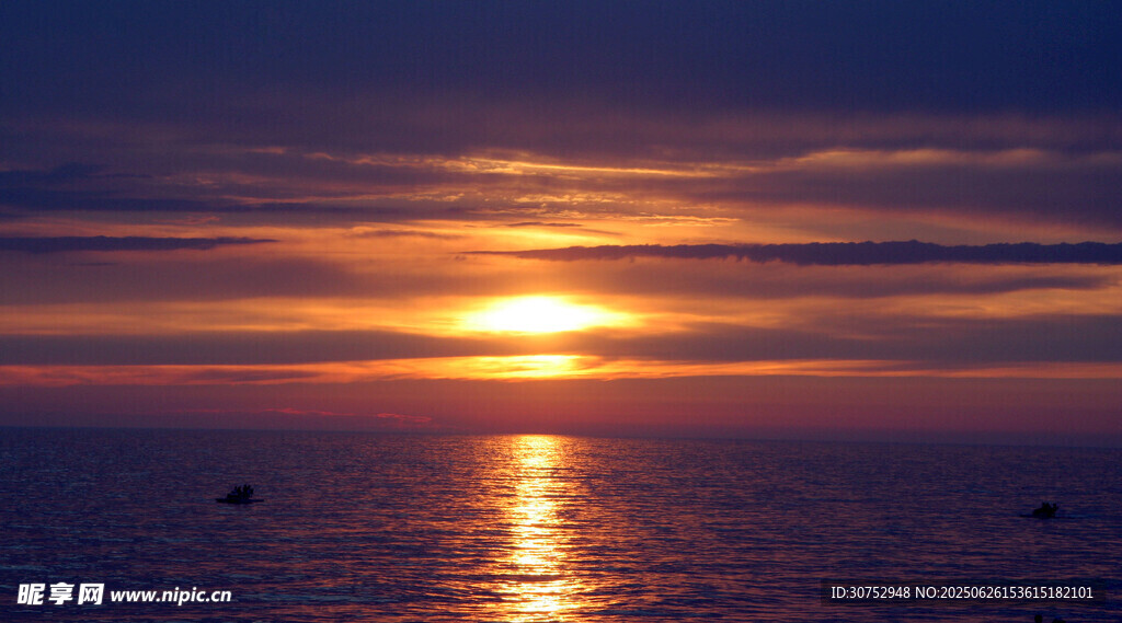 海上日落美景