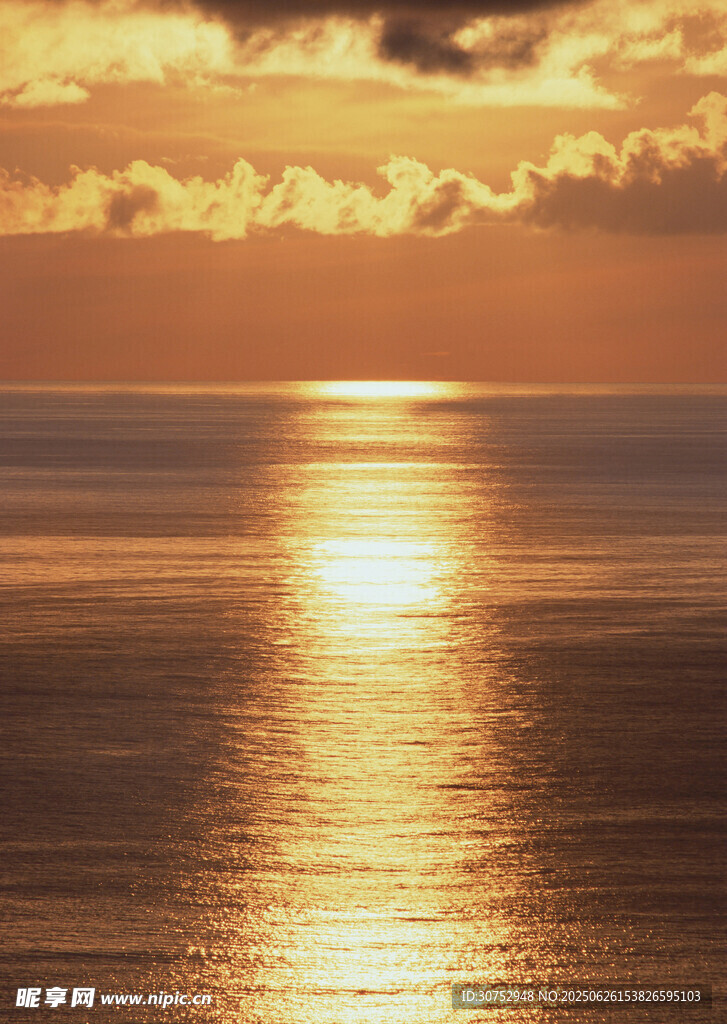 海上日落美景