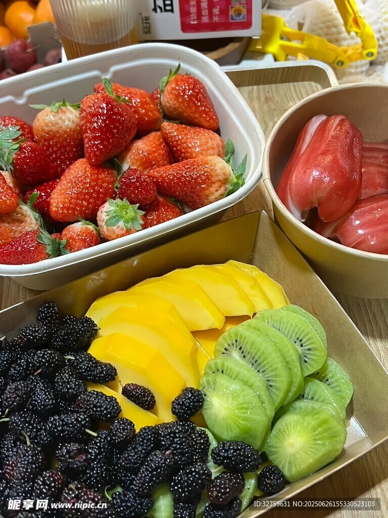 缤纷新鲜水果拼盘展示