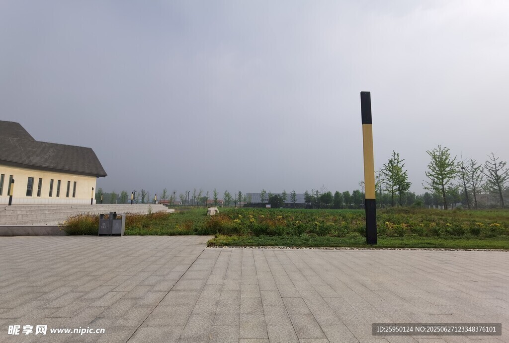 户外开阔场地与建筑景观