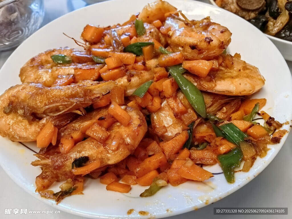 美味虾仁炒时蔬