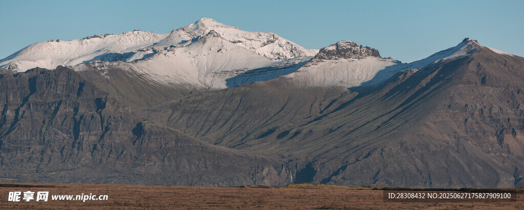 壮丽雪山景观
