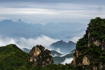 云落青山间