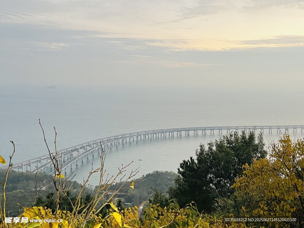 壮观跨海大桥远景