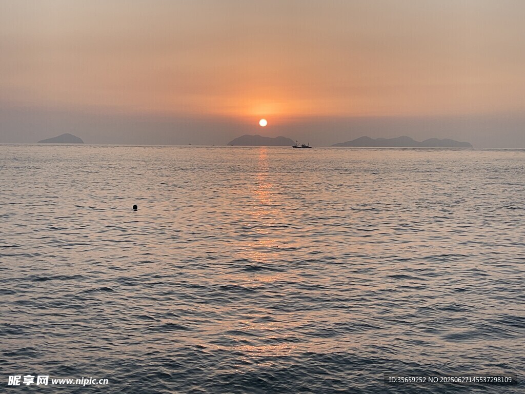 海上日落美景