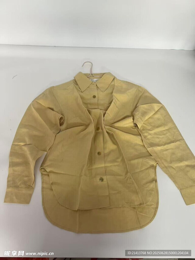 黄色系带羽绒服上衣