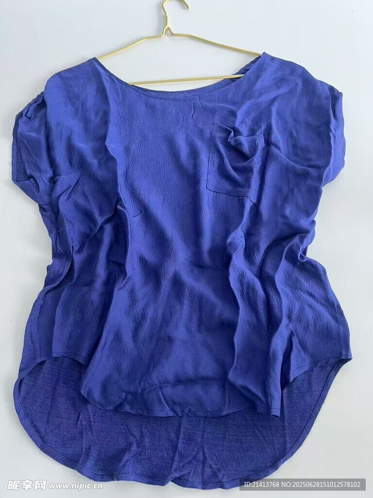 蓝色短袖上衣展示
