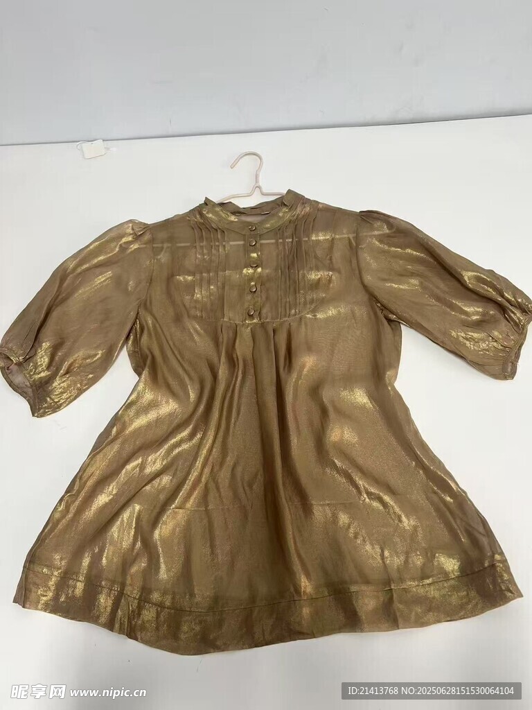 金色泡泡袖复古风上衣