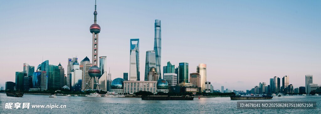上海外滩城市天际线美景