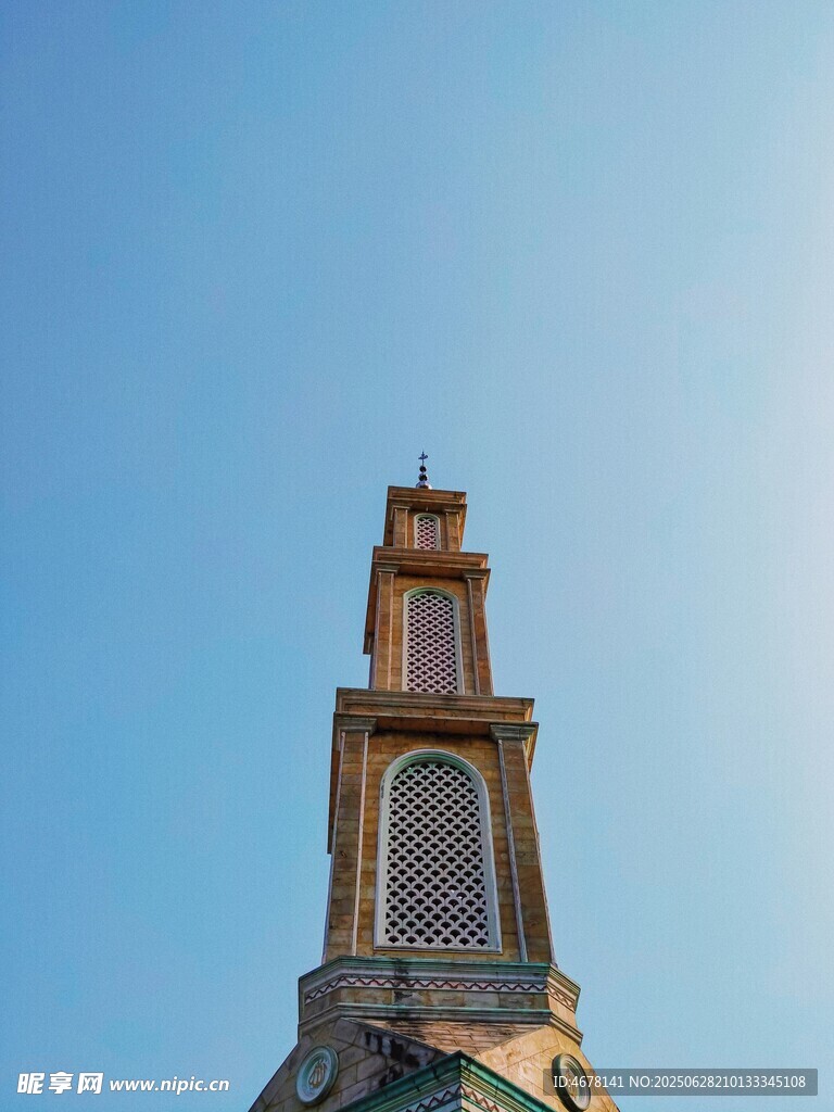 高耸纪念碑