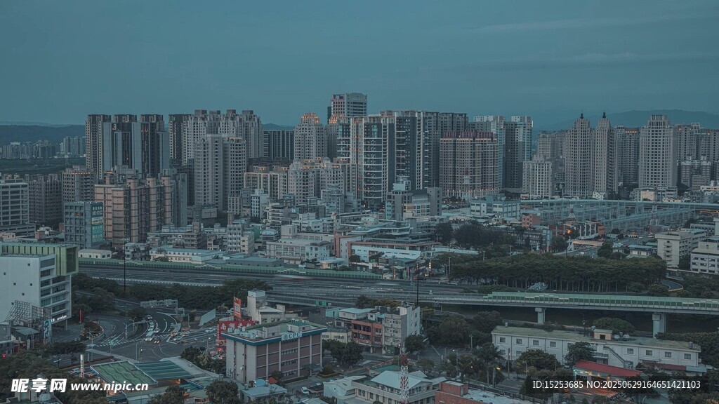 城市天际线俯瞰景观
