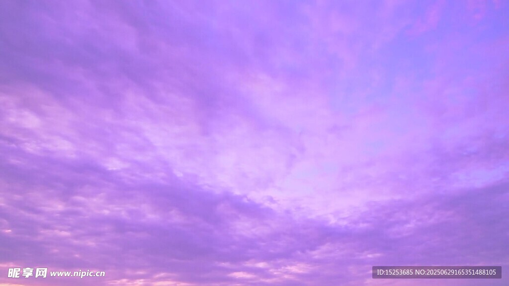 梦幻紫色天空美景