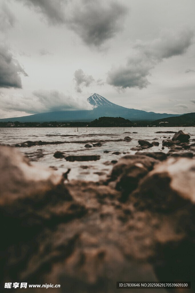 日本富士山照片