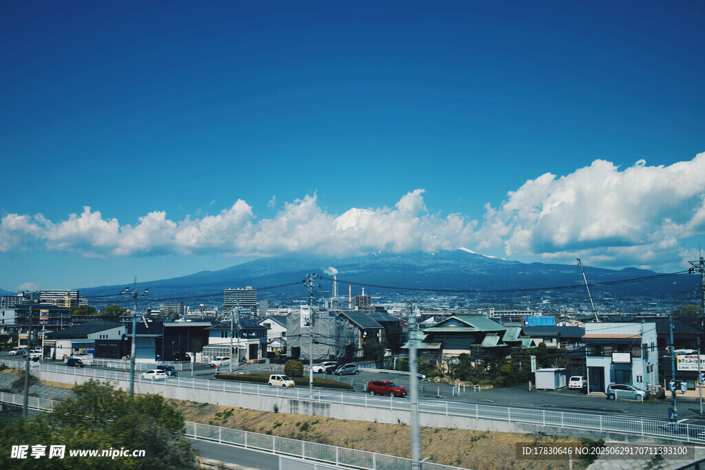 日本富士山照片