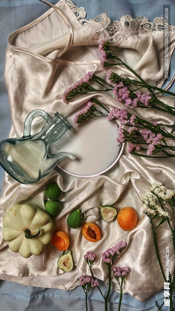 静物蔬果花卉组合画面