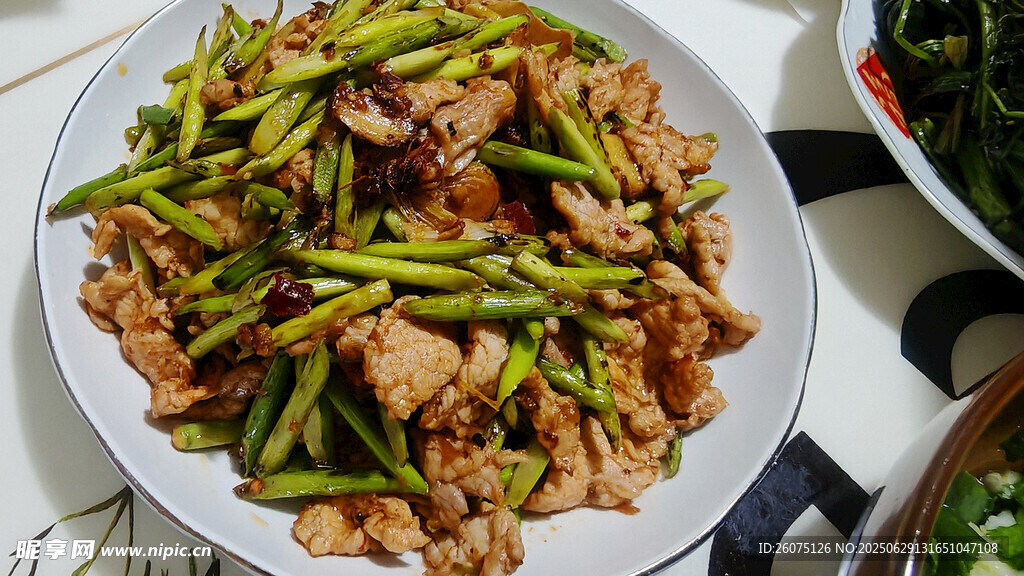 蒜苔炒肉美味菜肴