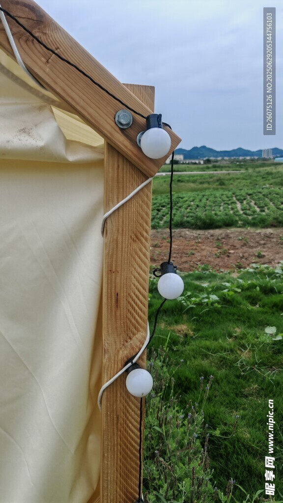 户外木质小屋装饰小灯