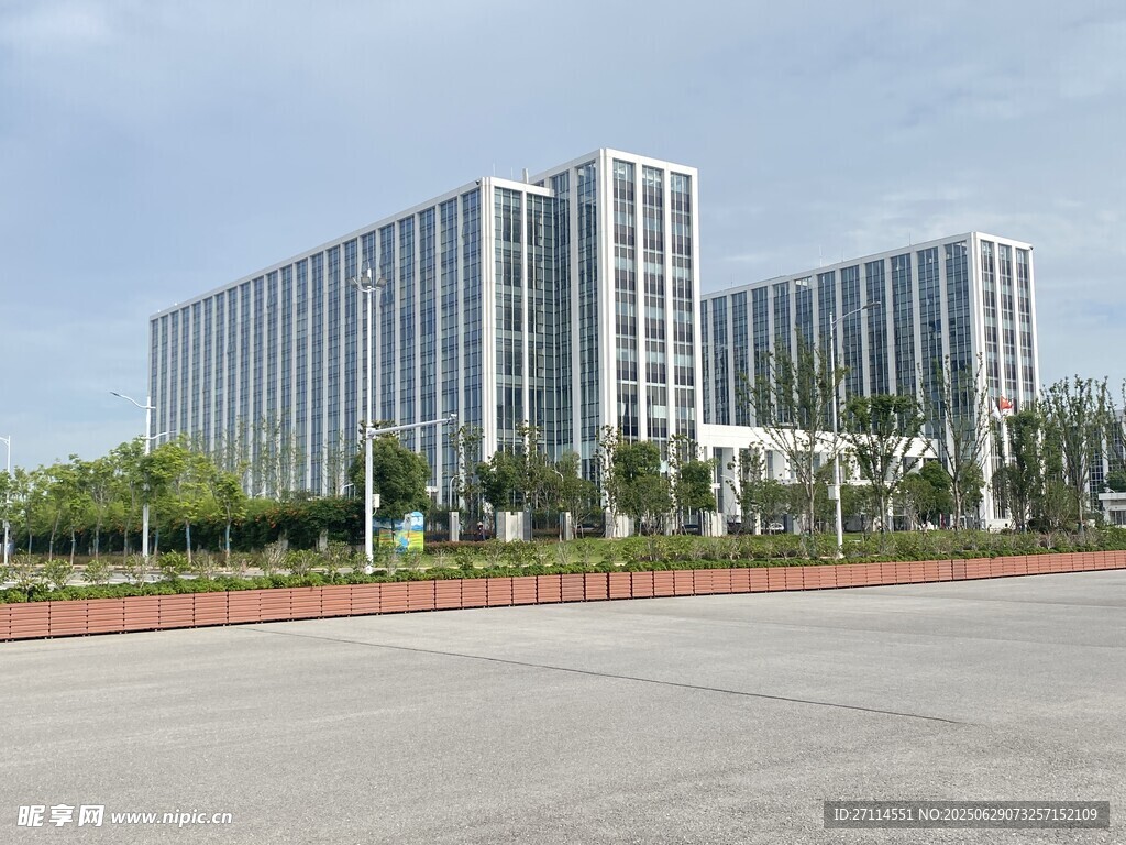 鄂州花湖机场高楼办公建筑景观