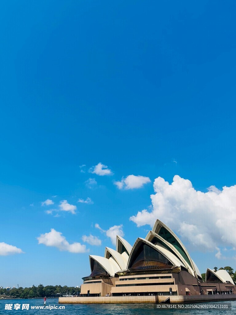 悉尼歌剧院蓝天美景