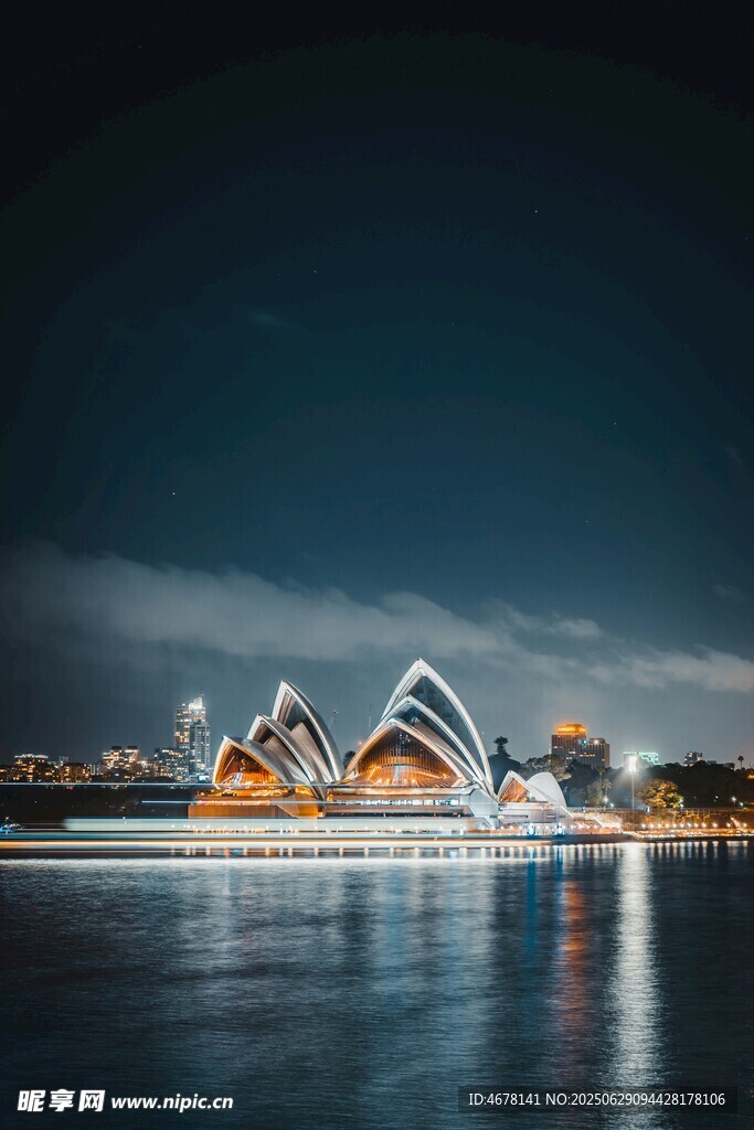 悉尼歌剧院夜景璀璨