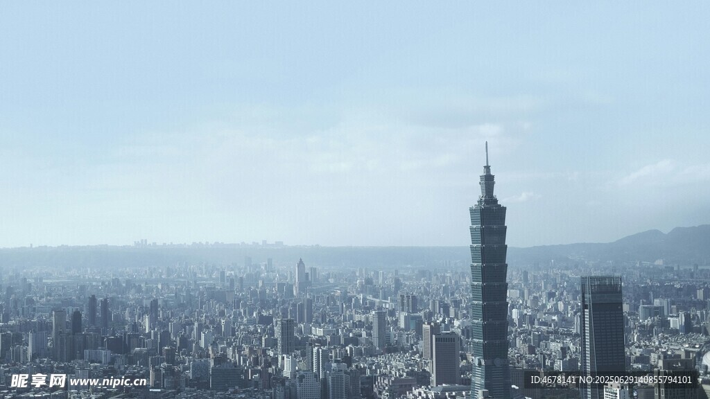 城市天际线中的高耸建筑