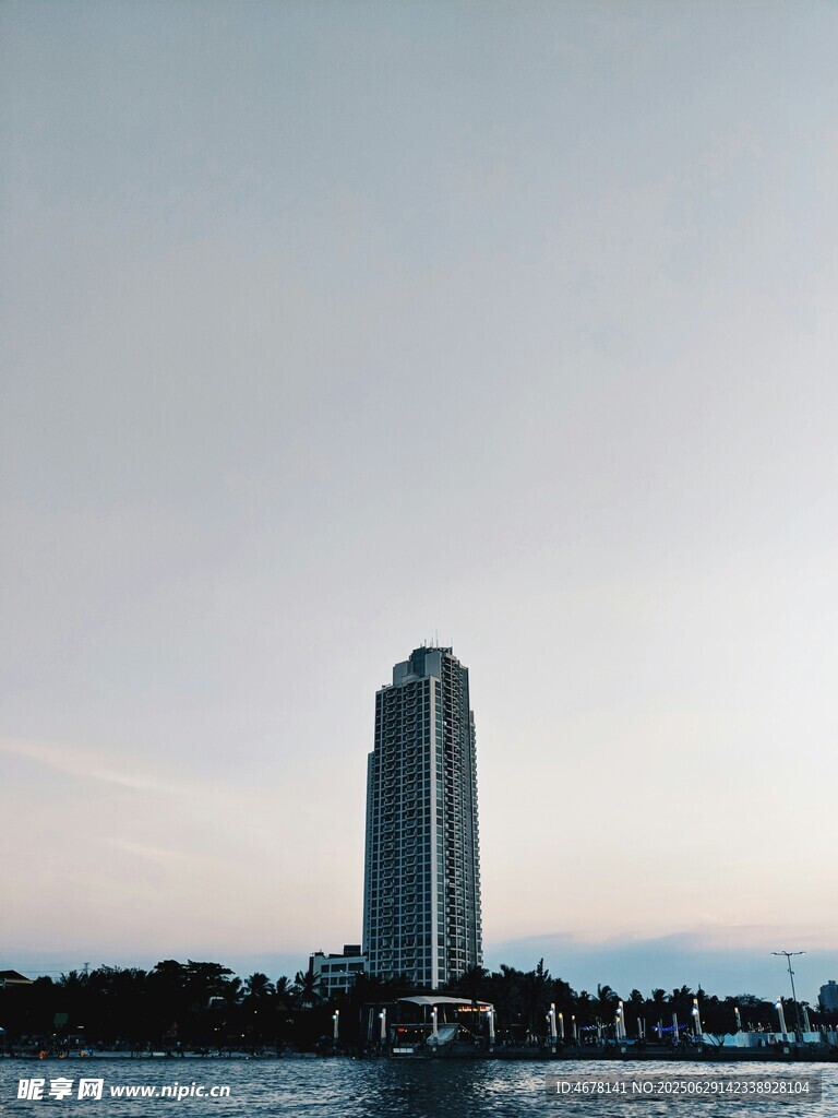 海滨高楼景观