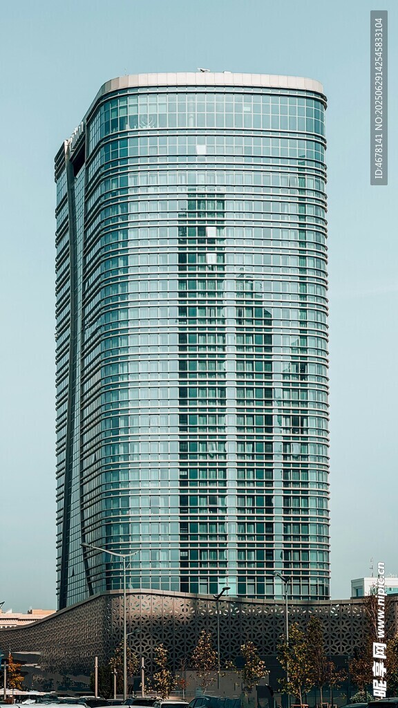 现代玻璃幕墙高楼大厦