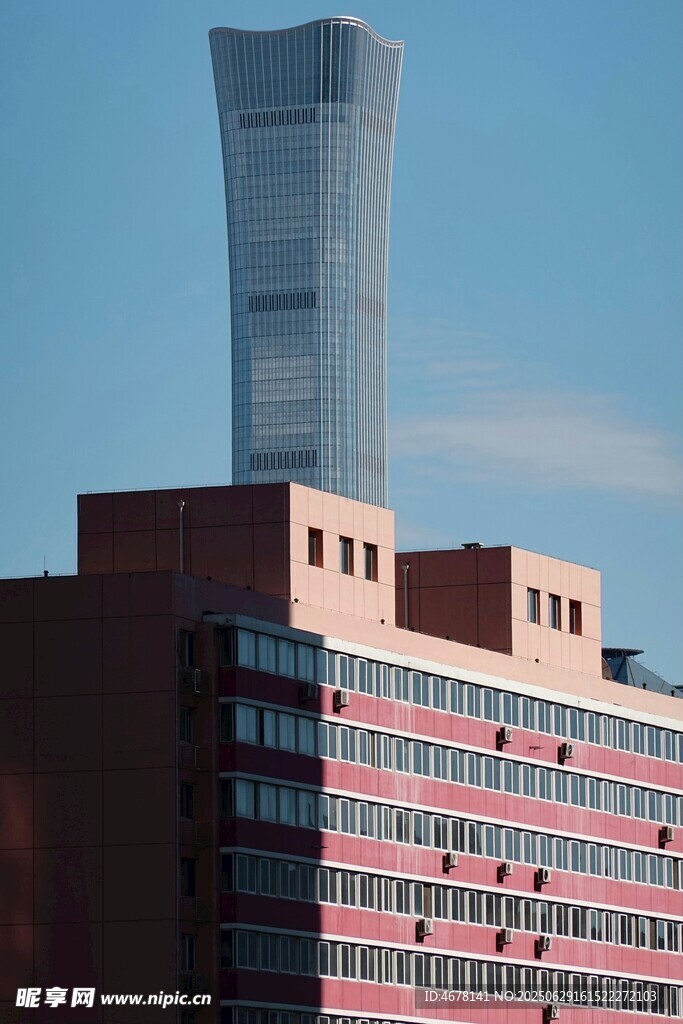 城市中高耸的独特建筑