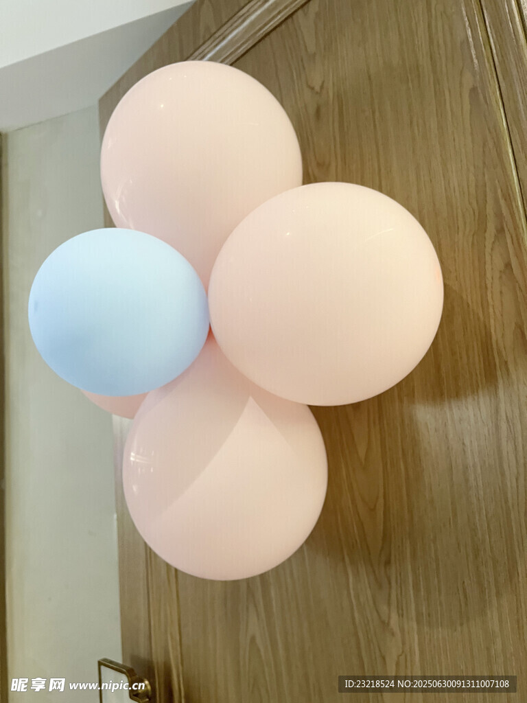 彩色气球装饰