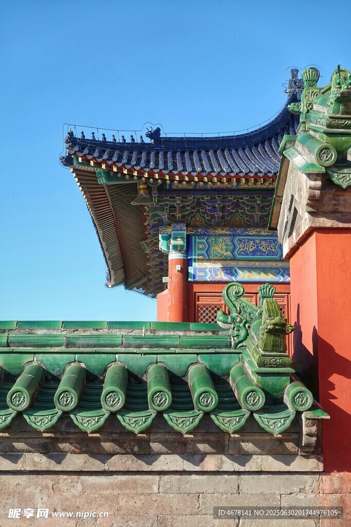 中式古建筑屋顶精美一角