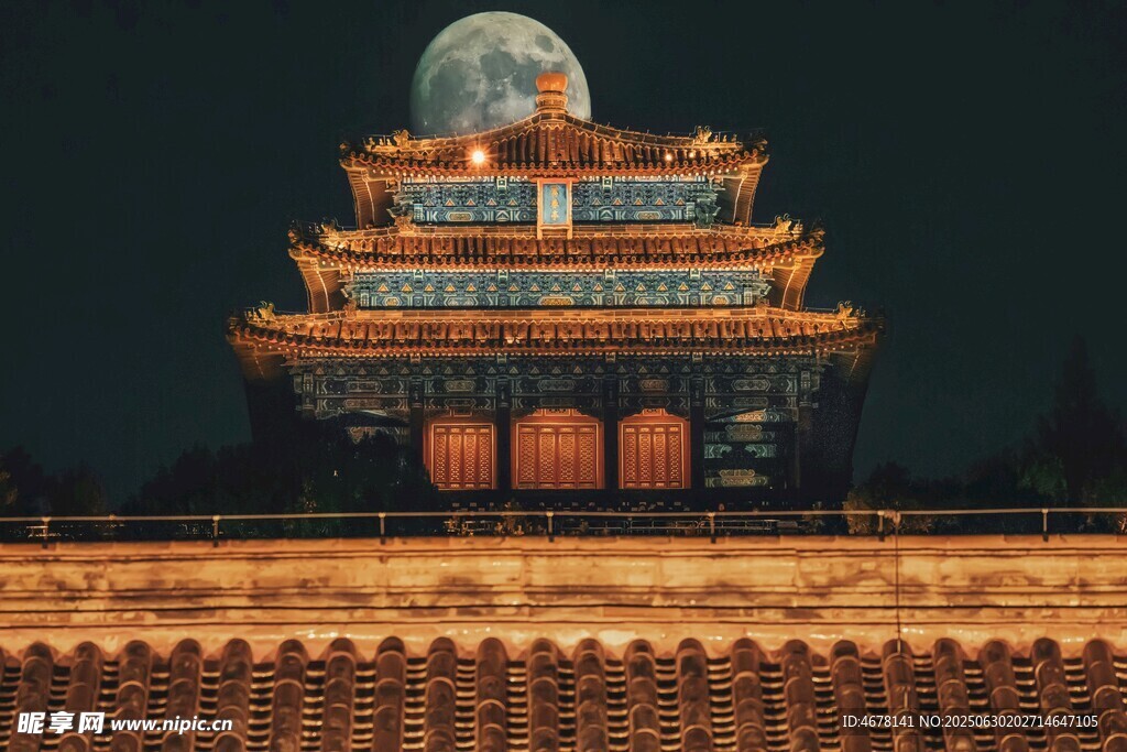 月夜下的中式古建筑