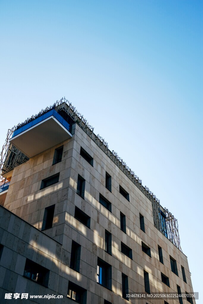 在建高楼外观
