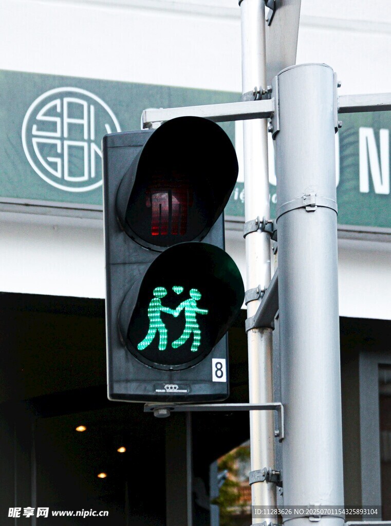 日本街头行人通行信号灯