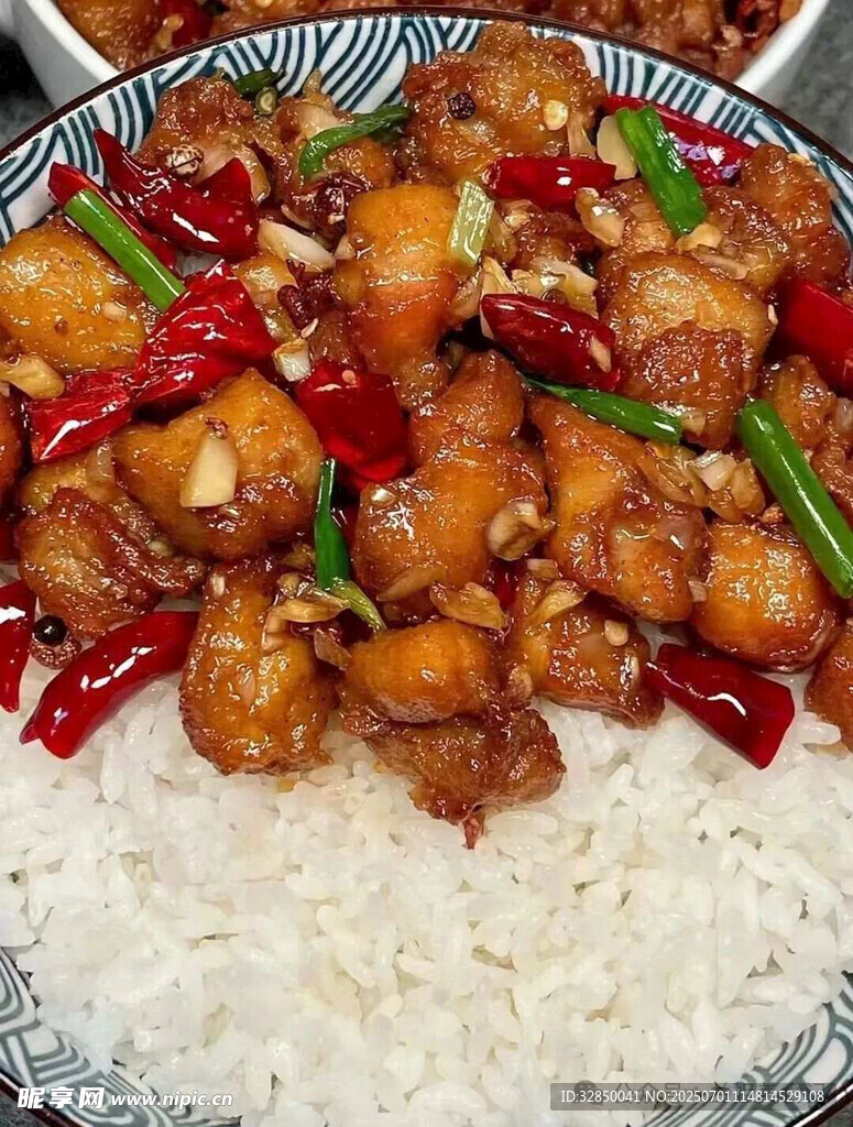 辣子鸡丁盖饭