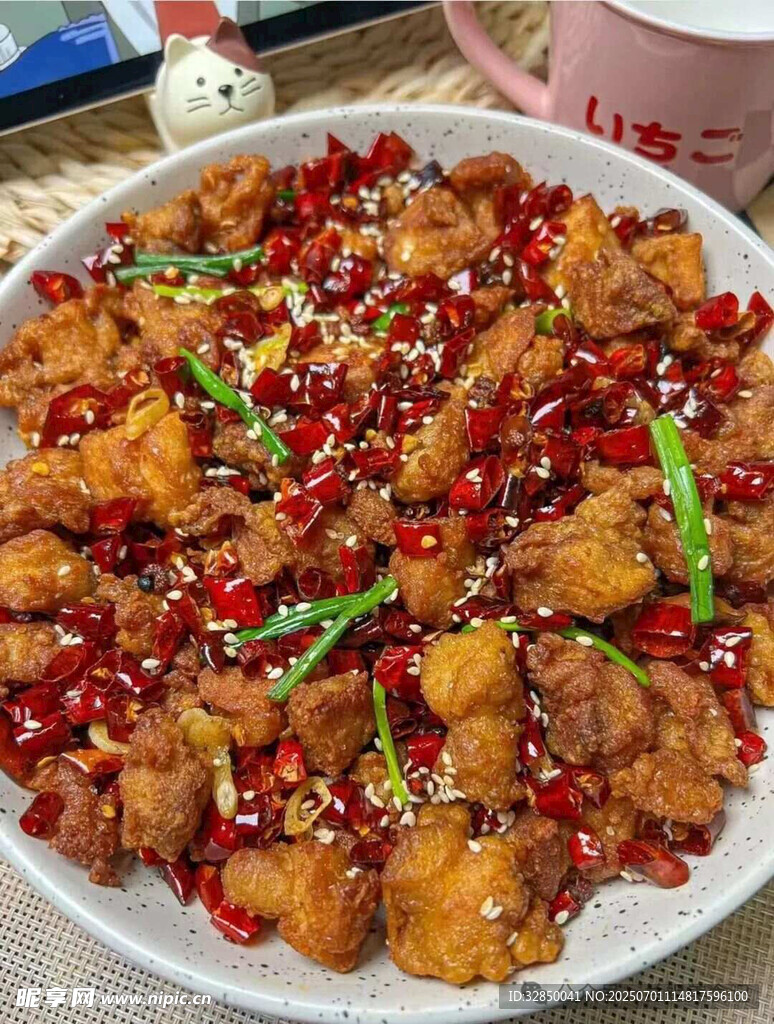 香辣美味的油炸鸡块