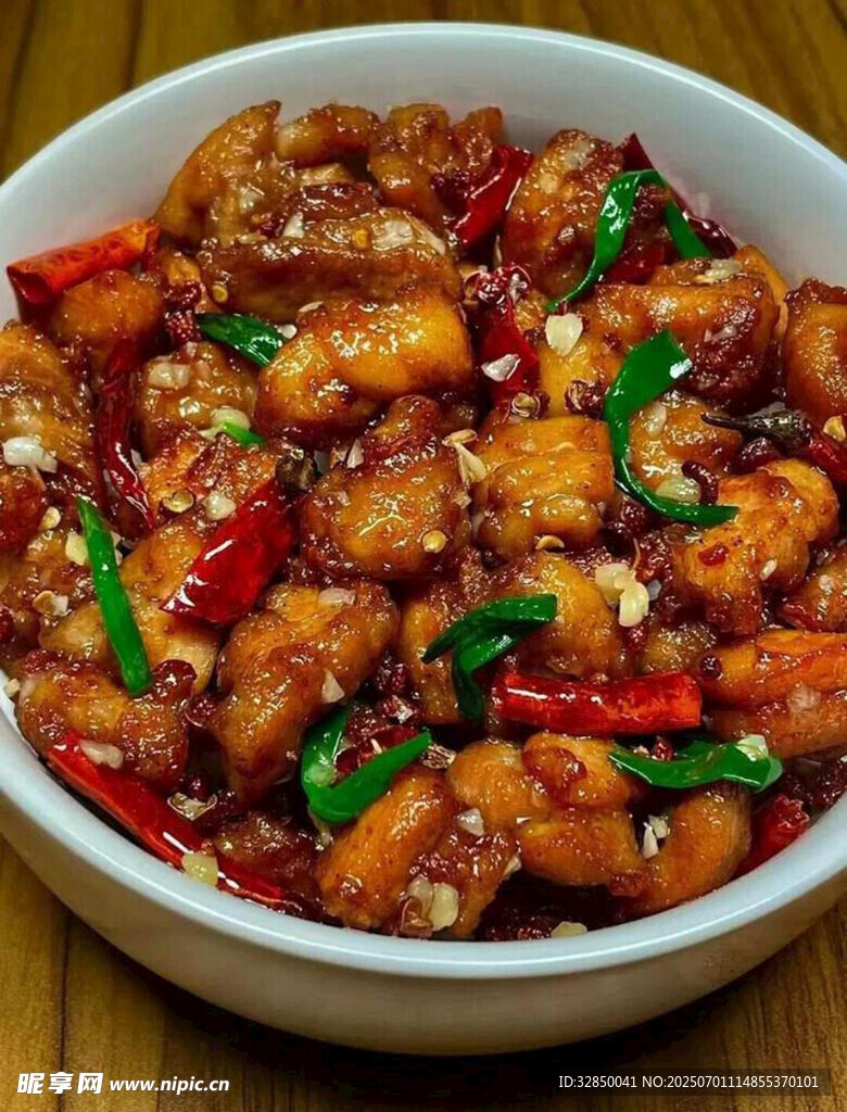 香辣美味的红烧鸡块