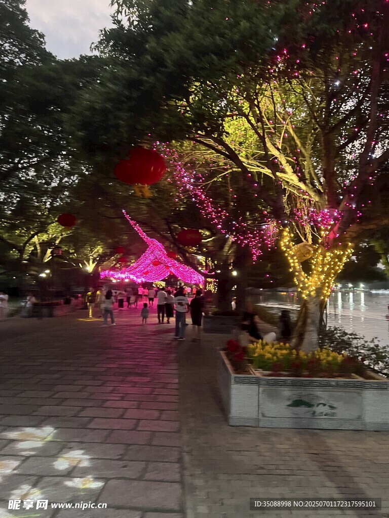 夜晚街道